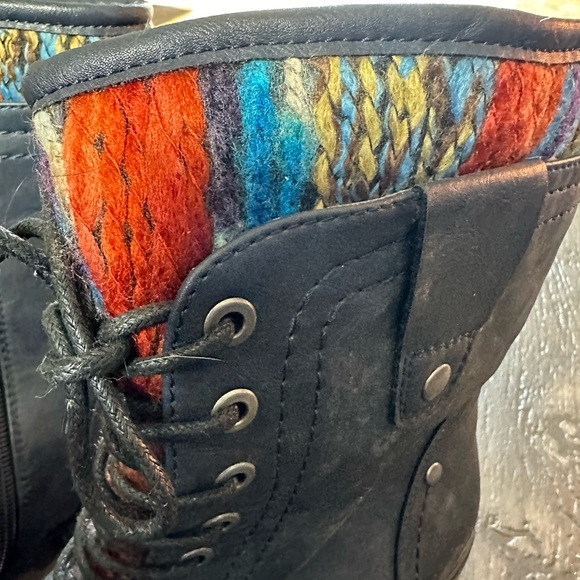 Taxi Ankle Boots size 9 - navy color - Picture 4 of 4